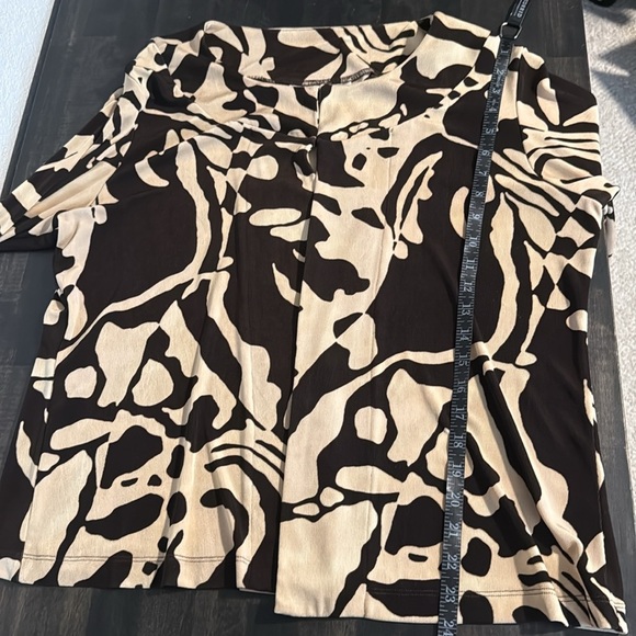 Chico’s Travelers Neutral Abstract Slinky Knit Cardigan Size XL (3) - Picture 6 of 6